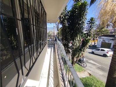 Casa de 5 alcobas en venta en Villa Hermosa, Medellín, 128 m² · foto 8 de 20