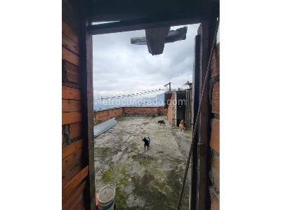 Casa de 5 alcobas en venta en Manrique, Medellín, 92 m² · foto 11 de 20