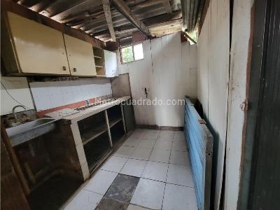 Casa de 5 alcobas en venta en Manrique, Medellín, 92 m² · foto 13 de 20