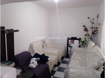 Casa de 5 alcobas en venta en La Milagrosa, Medellín, 162 m² · foto 3 de 17