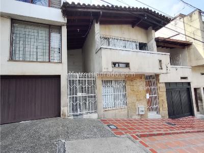 Casa de 5 alcobas en venta en Villa Hermosa, Medellín, 160 m² · foto 2 de 20