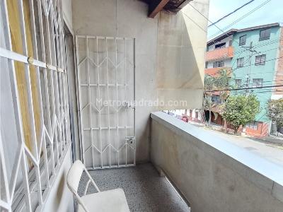 Casa de 5 alcobas en venta en Villa Hermosa, Medellín, 160 m² · foto 3 de 20