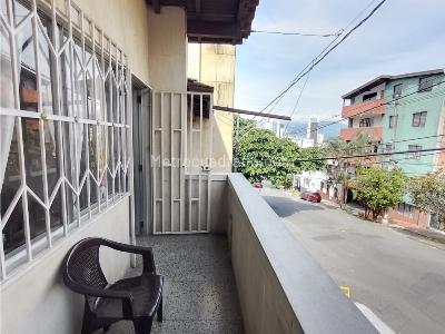 Casa de 5 alcobas en venta en Villa Hermosa, Medellín, 160 m² · foto 5 de 20