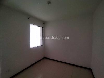 Apartamento de 4 alcobas en venta en La Florida, Bello, 87 m² · foto 16 de 20