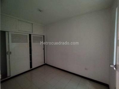Apartamento de 4 alcobas en venta en La Florida, Bello, 87 m² · foto 19 de 20
