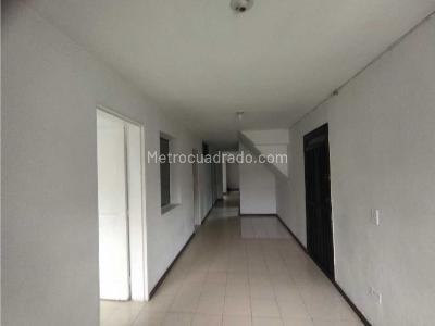Apartamento de 4 alcobas en venta en La Florida, Bello, 87 m² · foto 7 de 20