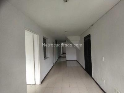 Apartamento de 4 alcobas en venta en La Florida, Bello, 87 m² · foto 8 de 20