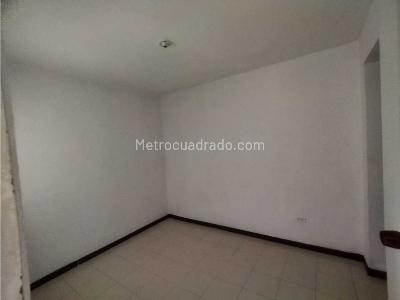 Apartamento de 4 alcobas en venta en La Florida, Bello, 87 m² · foto 9 de 20