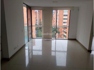 Apartamento de 3 alcobas en venta en Laureles, Medellín, 112 m² · foto 2 de 20