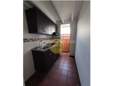 Casa de 3 alcobas en venta en El Salvador, Medellín, 38 m² · foto 2 de 20