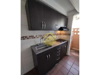 Casa de 3 alcobas en venta en El Salvador, Medellín, 38 m² · foto 4 de 20
