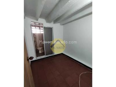 Casa de 3 alcobas en venta en El Salvador, Medellín, 38 m² · foto 5 de 20
