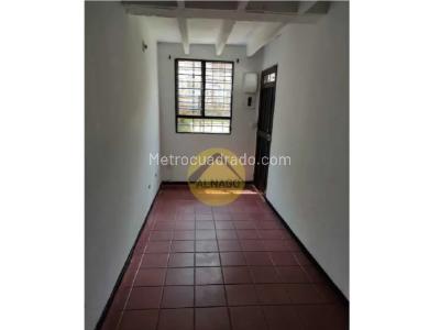 Casa de 3 alcobas en venta en El Salvador, Medellín, 38 m² · foto 8 de 20