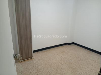 Casa de 4 alcobas en venta en Villa Hermosa, Medellín, 148 m² · foto 3 de 18
