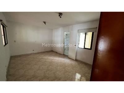 Casa de 5 alcobas en venta en El Dorado, Envigado, 167 m² · foto 13 de 20