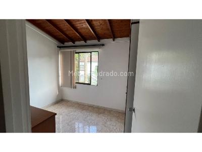 Casa de 5 alcobas en venta en El Dorado, Envigado, 167 m² · foto 18 de 20