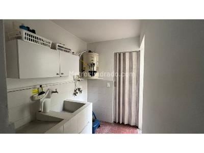Casa de 5 alcobas en venta en El Dorado, Envigado, 167 m² · foto 8 de 20