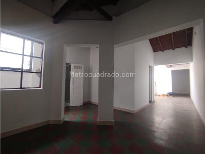 Casa de 4 alcobas en venta en Boston, Medellín, 130 m² · foto 3 de 20