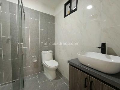 Casa de 3 alcobas en venta en Central, Bello, 85 m² · foto 12 de 13