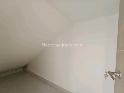 Casa de 3 alcobas en venta en Central, Bello, 85 m² · foto 13 de 13