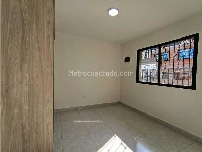 Casa de 3 alcobas en venta en Central, Bello, 85 m² · foto 4 de 13