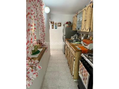 Casa de 3 alcobas en venta en Belen Las Mercedes, Medellín, 242 m² · foto 6 de 20