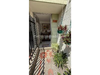 Casa de 3 alcobas en venta en Belen Las Mercedes, Medellín, 242 m² · foto 7 de 20