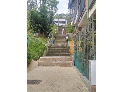 Casa de 4 alcobas en venta en Buenos Aires, Medellín, 43 m² · foto 17 de 17
