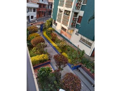 Apartamento en venta en Manrique, Medellín · foto 3 de 10