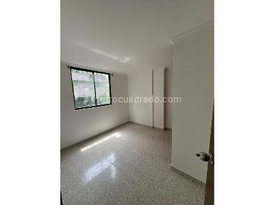 Apartamento de 3 alcobas en venta en Villa Hermosa, Medellín, 62 m² · foto 7 de 7