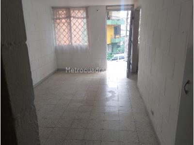Casa de 5 alcobas en venta en Buenos Aires, Medellín, 108 m² · foto 3 de 17