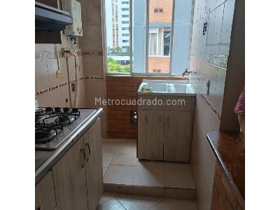 Apartamento en venta en Bombona 1, Medellín · foto 3 de 15