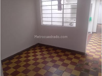 Casa de 5 alcobas en venta en Manrique, Medellín, 120 m² · foto 3 de 10