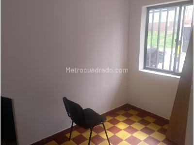 Casa de 5 alcobas en venta en Manrique, Medellín, 120 m² · foto 4 de 10