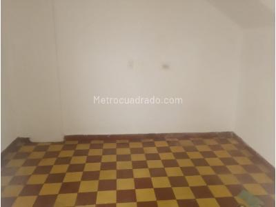 Casa de 5 alcobas en venta en Manrique, Medellín, 120 m² · foto 5 de 10