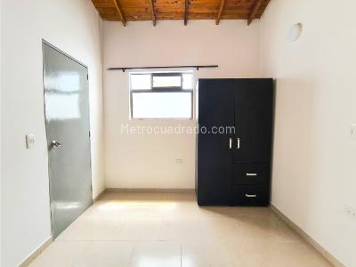 Apartamento de 4 alcobas en venta en Villa Lia, Itagüí, 45 m² · foto 10 de 20