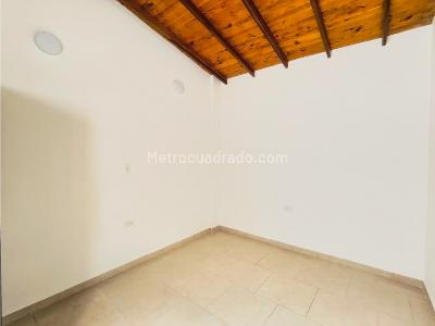 Apartamento de 4 alcobas en venta en Villa Lia, Itagüí, 45 m² · foto 13 de 20