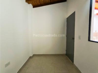 Apartamento de 4 alcobas en venta en Villa Lia, Itagüí, 45 m² · foto 16 de 20