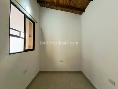 Apartamento de 4 alcobas en venta en Villa Lia, Itagüí, 45 m² · foto 18 de 20