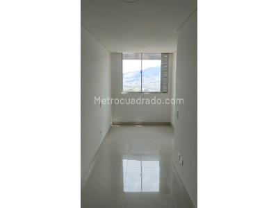 Apartamento de 2 alcobas en venta en Robledo Pilarica, Medellín, 37 m² · foto 2 de 11