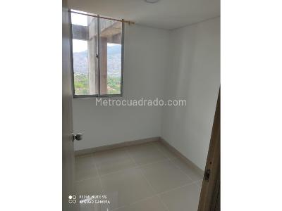 Apartamento de 2 alcobas en venta en Robledo Pilarica, Medellín, 37 m² · foto 6 de 11
