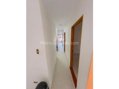 Casa de 3 alcobas en venta en Campo Valdes, Medellín, 200 m² · foto 10 de 18
