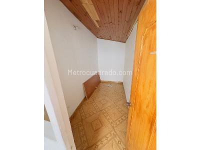 Casa de 3 alcobas en venta en Campo Valdes, Medellín, 200 m² · foto 11 de 18