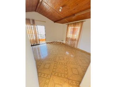 Casa de 3 alcobas en venta en Campo Valdes, Medellín, 200 m² · foto 17 de 18