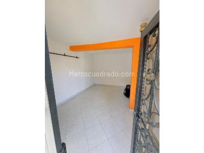 Casa de 3 alcobas en venta en Campo Valdes, Medellín, 200 m² · foto 3 de 18