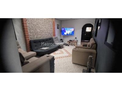 Casa de 3 alcobas en venta en Campo Valdes, Medellín, 135 m² · foto 6 de 11