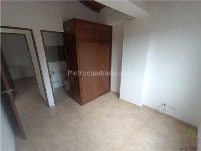 Apartamento en venta en La Milagrosa, Medellín · foto 6 de 18