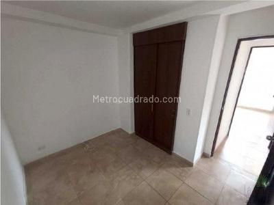Apartamento en venta en La Milagrosa, Medellín · foto 8 de 18