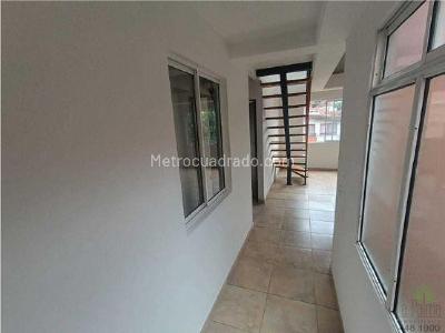 Apartamento en venta en La Milagrosa, Medellín · foto 15 de 18