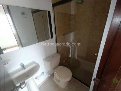 Apartamento en venta en La Milagrosa, Medellín · foto 17 de 18